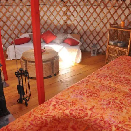 Camping Mobil-home Avec Terrasse Pour 4 Personnes - Api-1-52-528 *