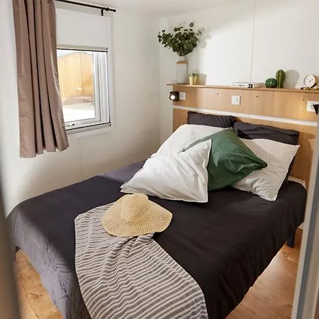 Camping Mobil-home Avec Terrasse Pour 4 Personnes - Api-1-52-528 Le Boulou