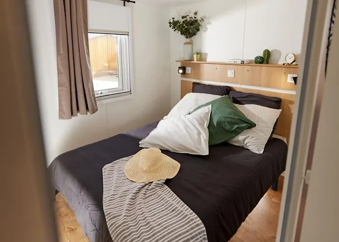 אתר קמפינג Mobil-home Avec Terrasse Pour 4 Personnes - Api-1-52-528 לה בולו
